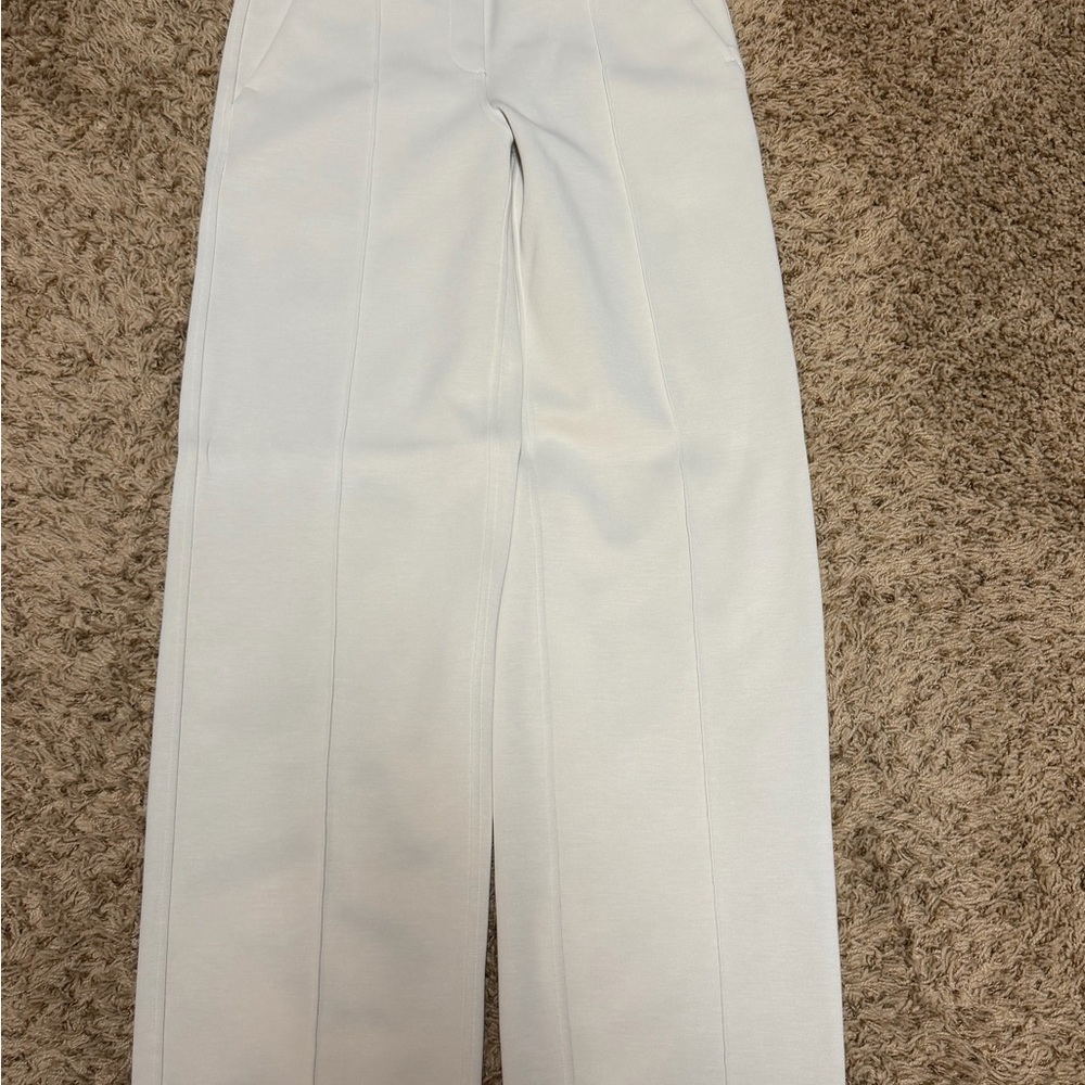 Lululemon pleated scuba pull on pants NWOT